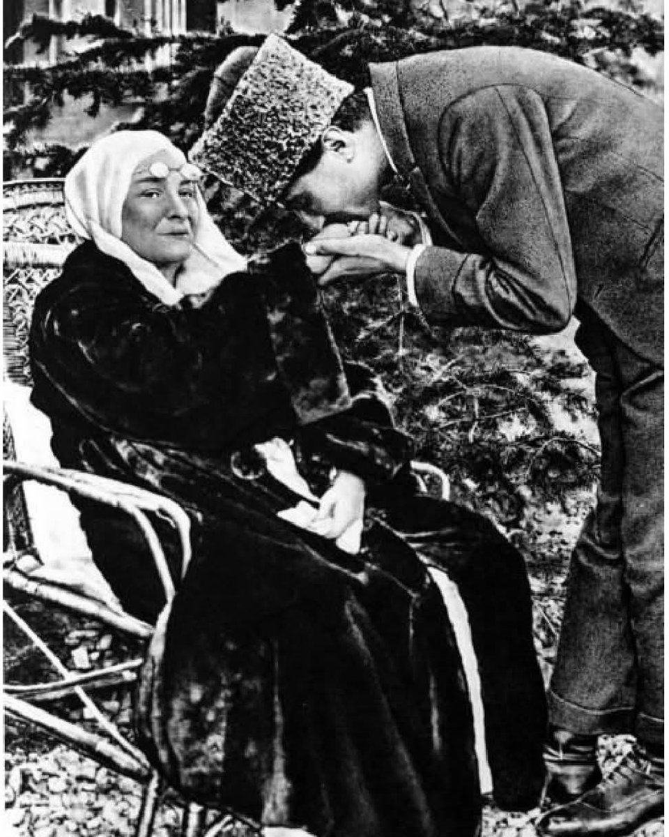 saimzileli's tweet photo. Ulu Önderimiz Gazi Mustafa Kemal ATATÜRK’ün değerli annesi Zübeyde Hanım’ı vefatının yıldönümünde sevgi ve saygıyla anıyoruz.
#zübeydehanım https://t.co/E9gXW375cZ