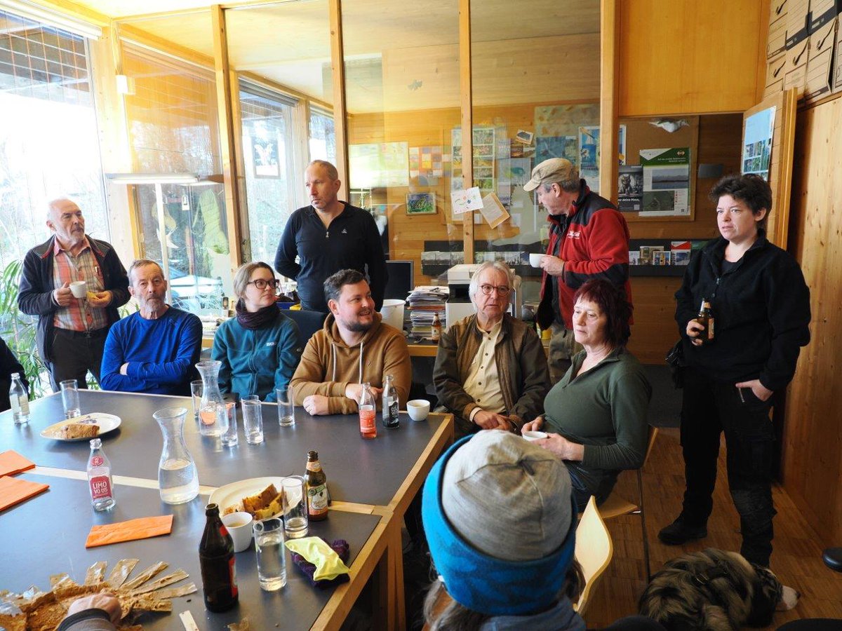 Erfolgreicher Arbeitseinsatz für die Vogelwelt im #Rheindelta, darunter Arbeiten für Flusseeschwalben und Eisvögel: naturschutzbund.at/newsreader/ite…