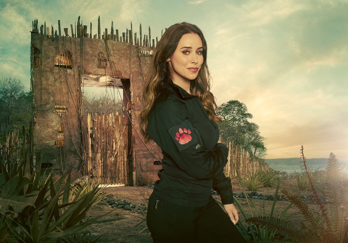 UnaHealy's tweet photo. I’m so excited to finally share this! it’s official — watch me and the others being hunted by Bear Grylls @BearGrylls in the ultimate survival challenge in the Costa Rican jungle! Celebrity Bear Hunt arrives on @NetflixUK on February 5th. #CelebrityBearHunt https://t.co/IyzeLy2Wt6