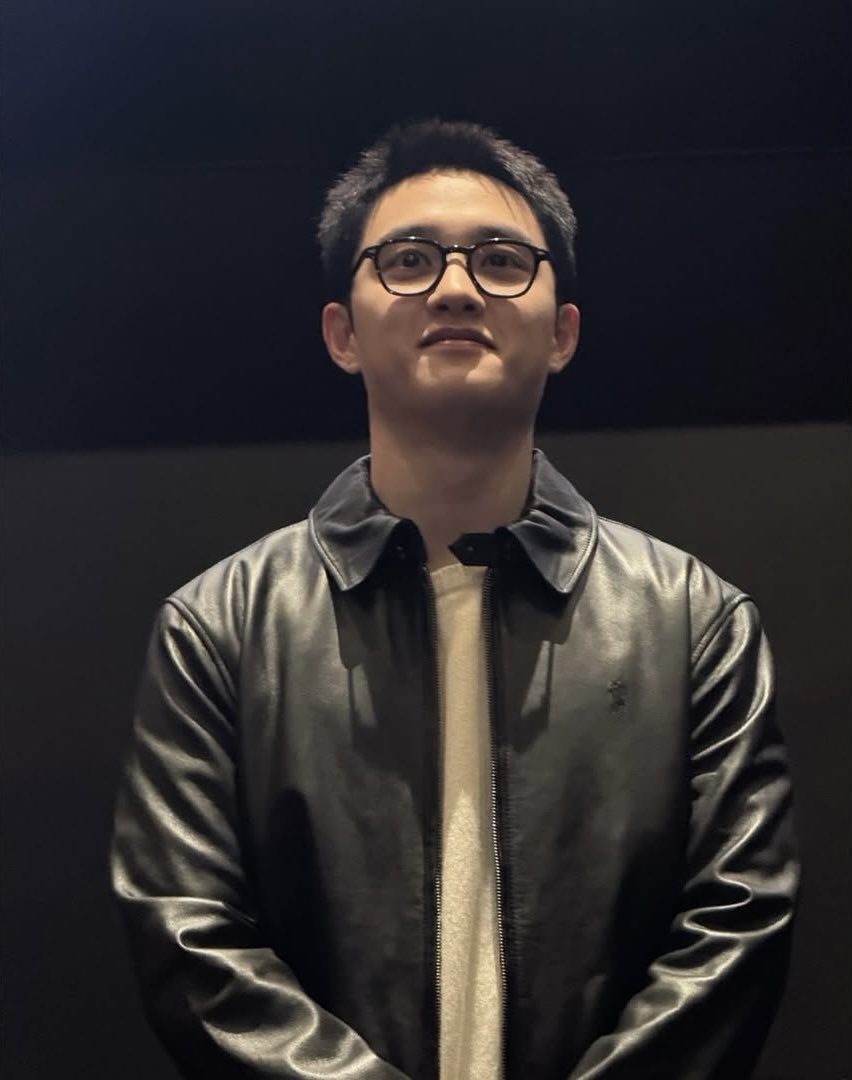 He has no business to be this good looking omg