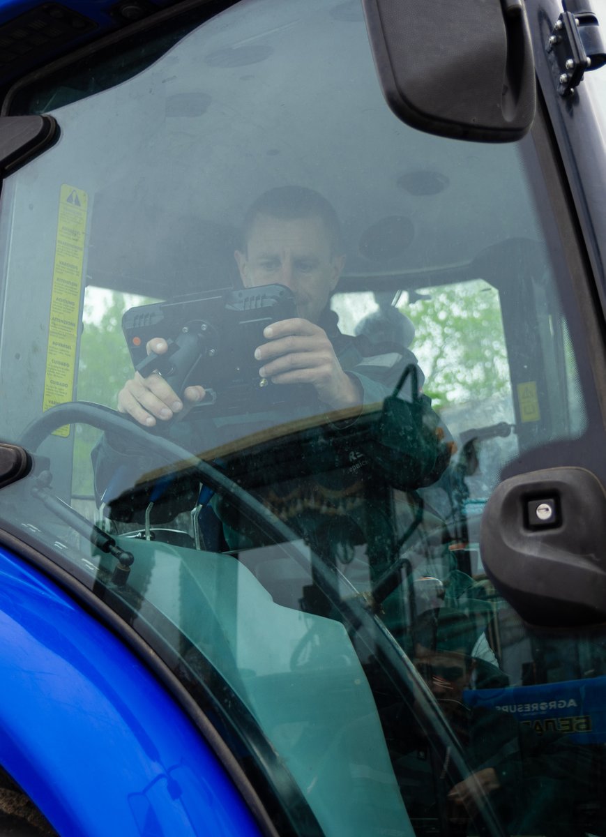 AGRO_Activity's tweet photo. 🚜 In 2024, agricultural services and innovative solutions facilitated by #USAID_AGRO helped over 900 #Ukrainianfarmers navigate turbulent times and sustain their operations, transforming production and resource management practices. https://t.co/tEi72D0DCR