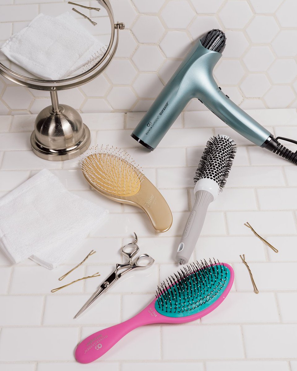 POV: You're admiring the newest additions to your #SalonStation. 🤩

Which of these OG #BeautyTools can you not live without? Let us know in the comments. 💬

#OliviaGarden #HairBrush #RoundBrush