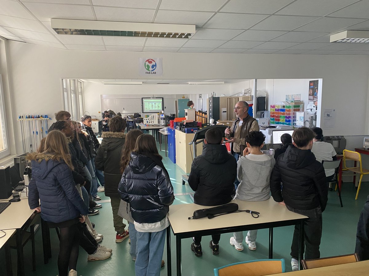 Lycée polyvalent Nelson Mandela Poitiers tweet media