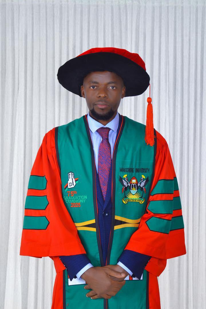 NPA_UG's tweet photo. Hearty congratulations to our Manager-Manpower Planning, Education and Gender, Mr. Ssebulime Kurayish upon being conferred today, the Degree of Doctor of Philosophy in Economics of @Makerere. We are proud of you @SKurayish  #75thMakGrad https://t.co/9S8JQNCXi3