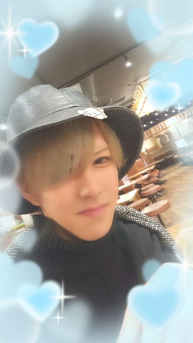 marikonohimitsu's tweet photo. 【ホスクラの方、拡散希望】
友達が写真の男に泥棒されました。名前は「豊田 陸」or「陸」で北海道ディアーズで働いていて歌舞伎でホストしにきたらしい。友達はいい子なので無一文と聞いて世話してあげたのに現金やブランドも200万円ほど取られたって。こいつが応募してきたら警察に通報お願いします https://t.co/a5o7OanNbJ
