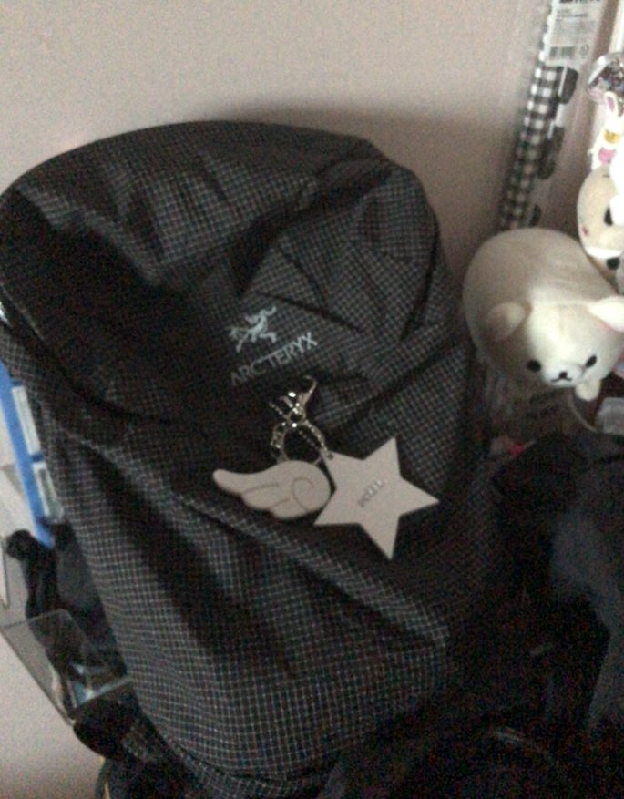 너무 귀욤진 내 새 가방~~ 
고죠 달앗다가 별 달앗다가 요리조리…