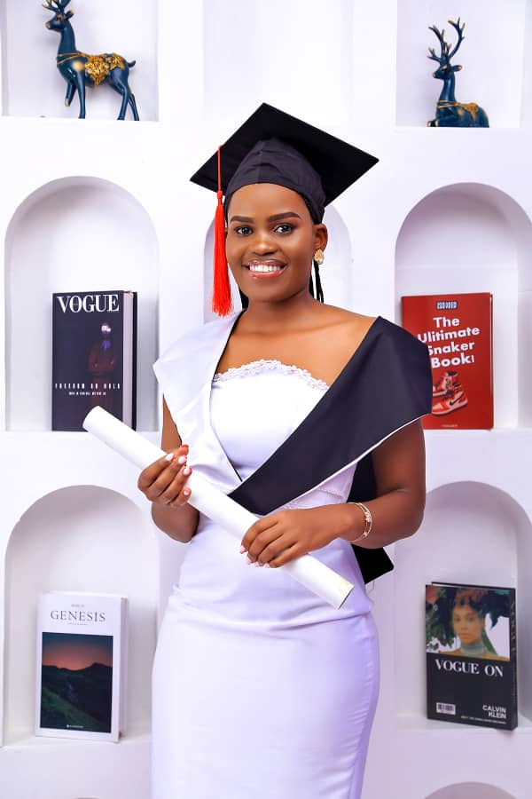 tonnychapman's tweet photo. Name: Joyce Chemutai
Degree: Bachelor’s of Petroleum and Geoscience
District: Kween
Clan: Kapchemikwen
Status: Not Known

Compiled by Toni Chapman @tonnychapman 

@markthesugarboy 
@SebeiNation https://t.co/jgSD4sNHBh