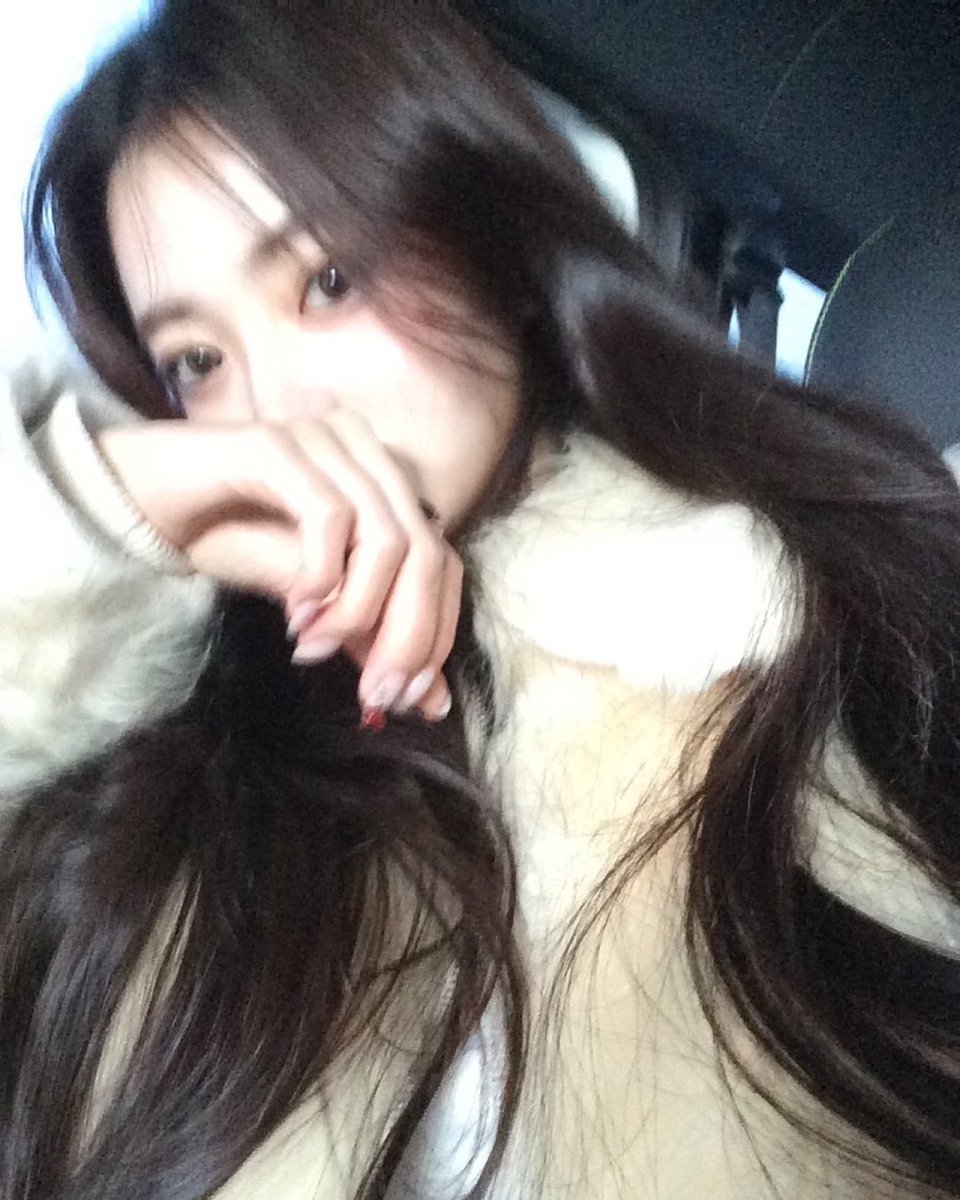 ANNA INSTAGRAM UPDATE