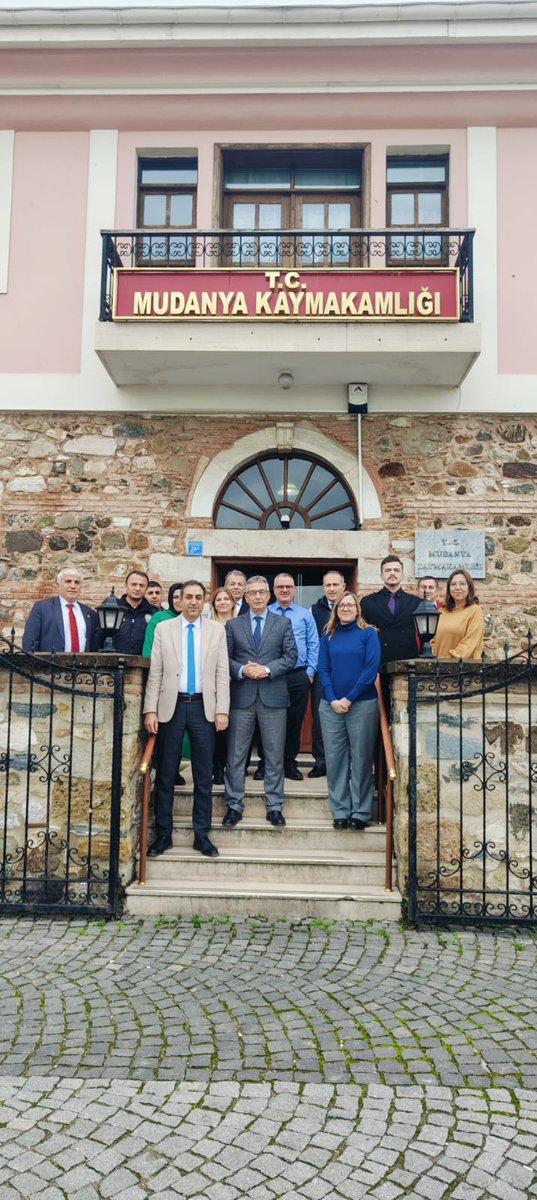 Yazı İşleri Müdürümüz Kadri Bey, Sefimiz Derya Hanıma yeni yıl dönümlerinde sağlık ve esenlikler dilerim.