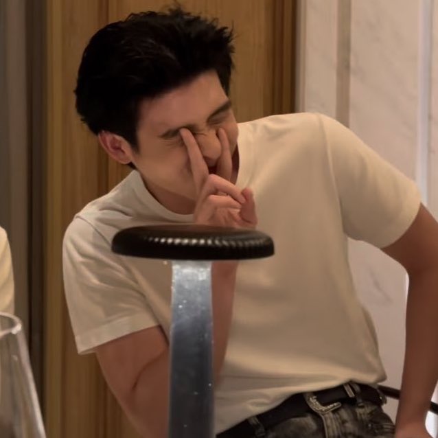 imminine's tweet photo. สกายในร่างแฟนหนุ่มจะอยู่ยังไงวะ ㅠㅠ https://t.co/04uiqa7J5B
