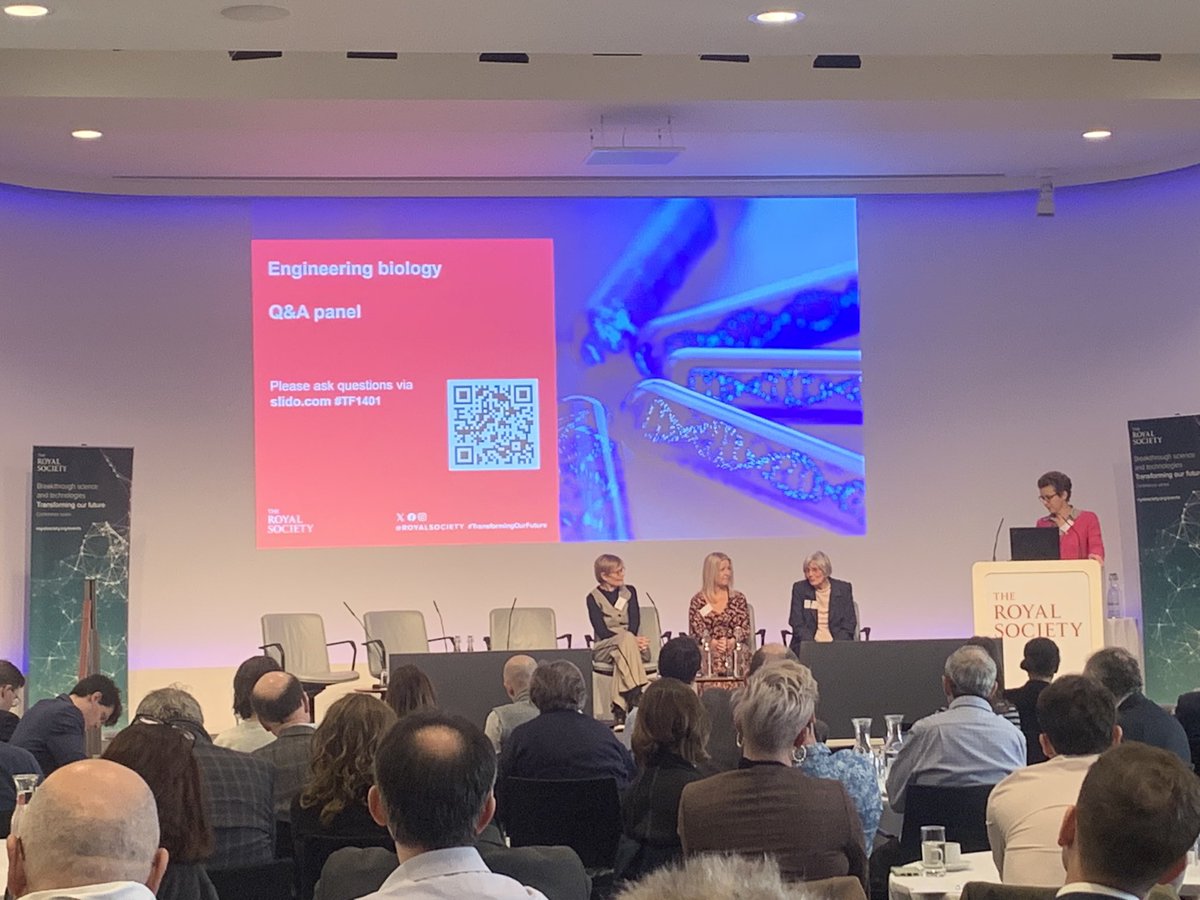 Women making science 🧬💪🏼
<a href="/royalsociety/">The Royal Society</a> #TransformingOurFuture