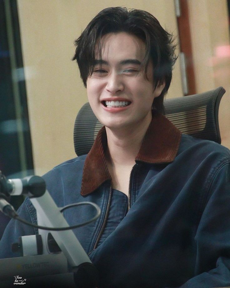 You don't need to explain anything. just live and enjoy your life because, it's yours and no one else's
No necesitas dar explicaciones de nada. Solo vive y disfruta tu vida, porque es tuya y de nadie más.

<a href="/gemini_ti/">gemini_nt</a>
#ArtistAreHumansToo