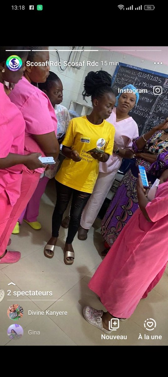 SFemmes90389's tweet photo. @MakokiYaMwasi @CentreOdas @awdf01 @CodyfaRdc2020 @amplifyfund @SAAFfund Les sages-femmes de la Clinique NGALIEMA découvrent l'application Tantinemarthe avec Mlle Olga d'IJEFA et la Directrice Exécutive de la SCOSAF Mme Mélanie KANAMA. L'avortement autogéré est un soin de santé https://t.co/ICTG8h9S2W