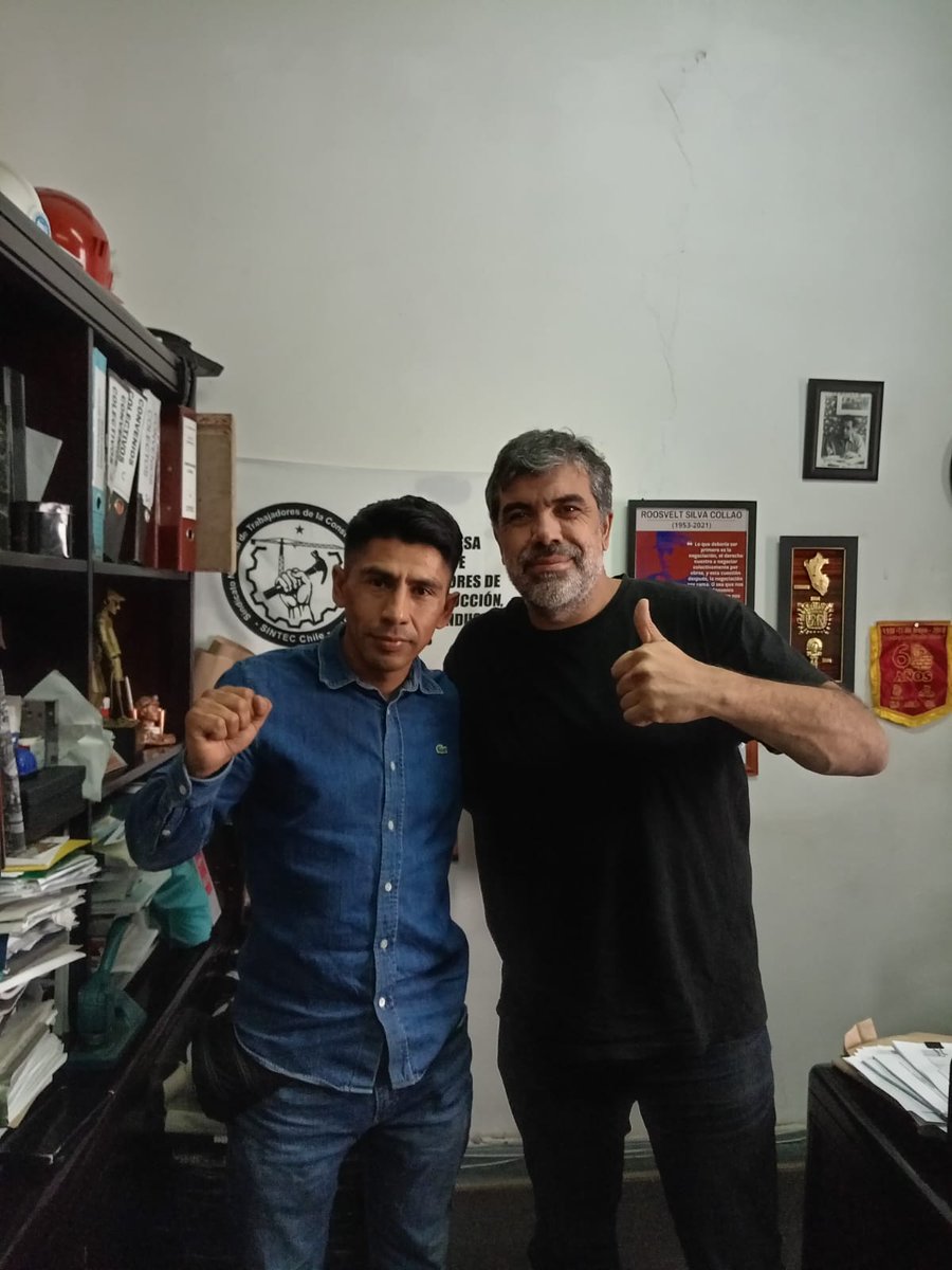 El día de ayer recibimos desde la hermana república del Uruguay, la ilustre visita en nuestra sede central del SINTEC-Chile del compañero Óscar Andrade, trabajador de la construcción, ex secretario General del SUNCA, ex diputado de Uruguay y actualmente senador.