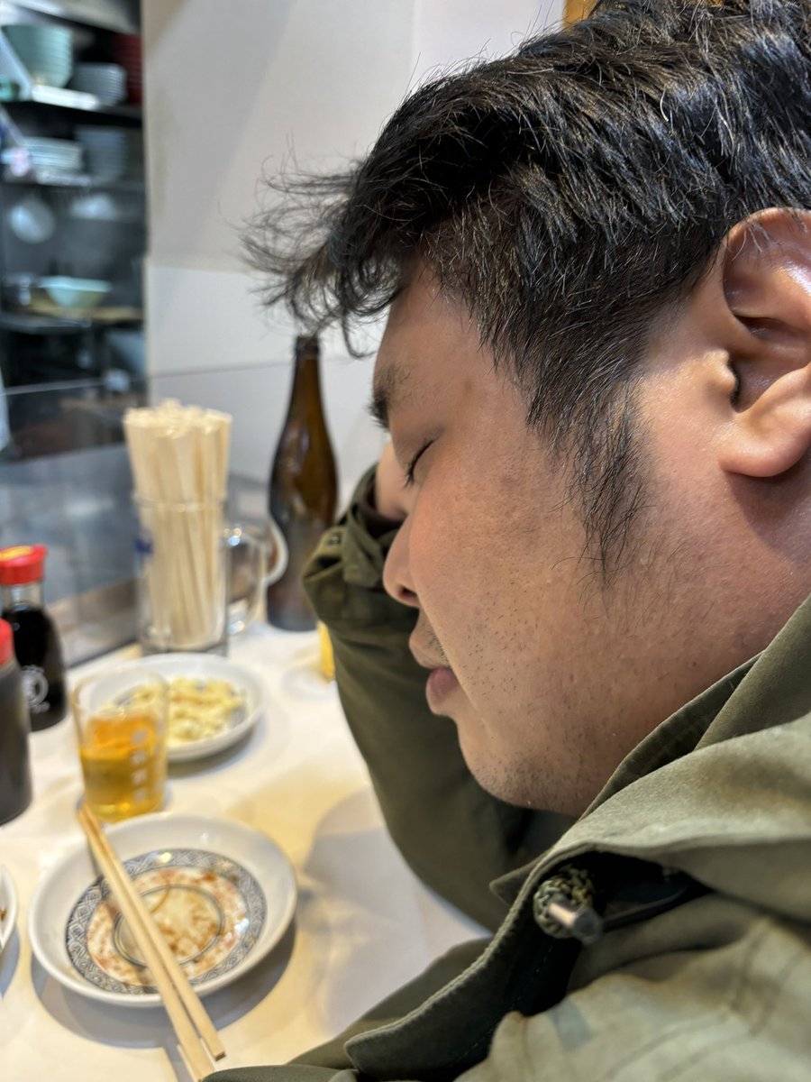 こーへー tweet media