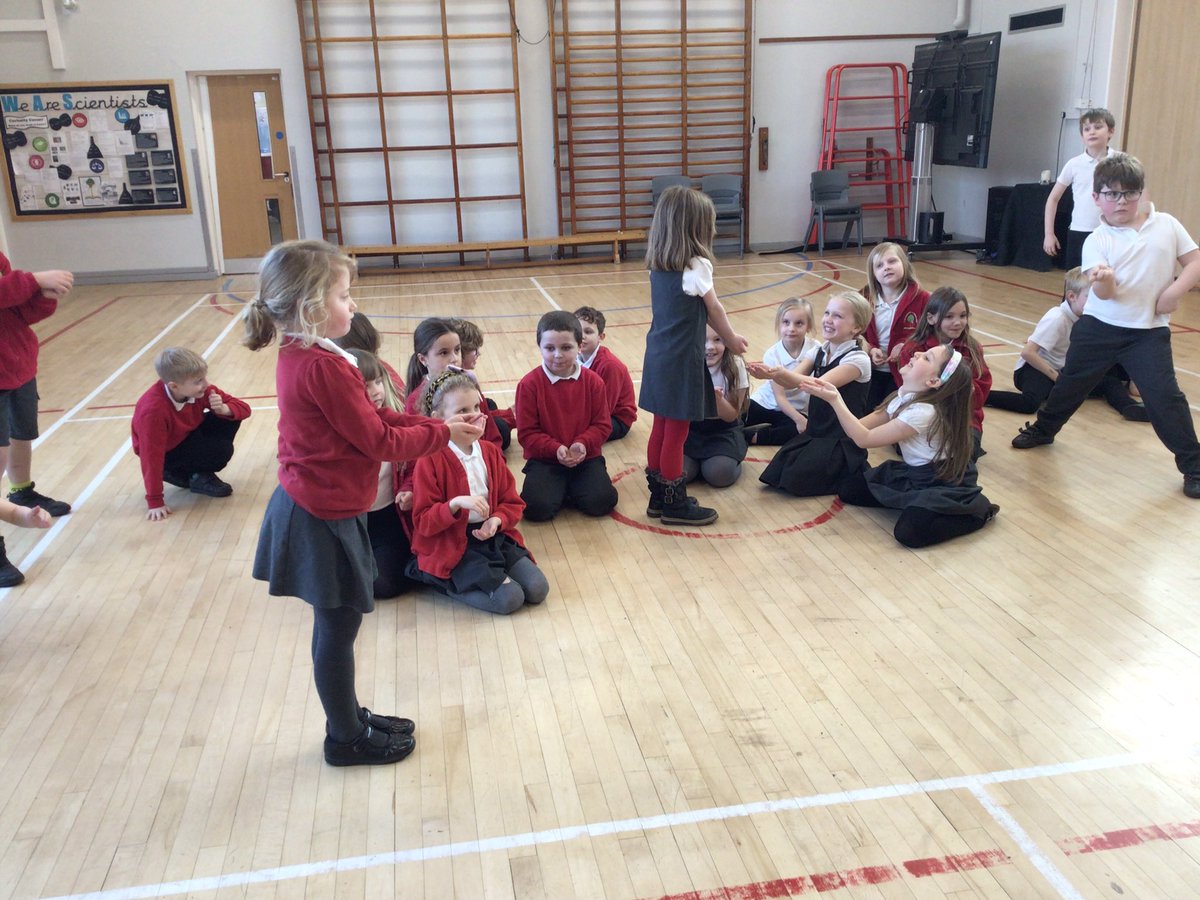 Y3 Owls are having a great time at our pre-historic workshop!