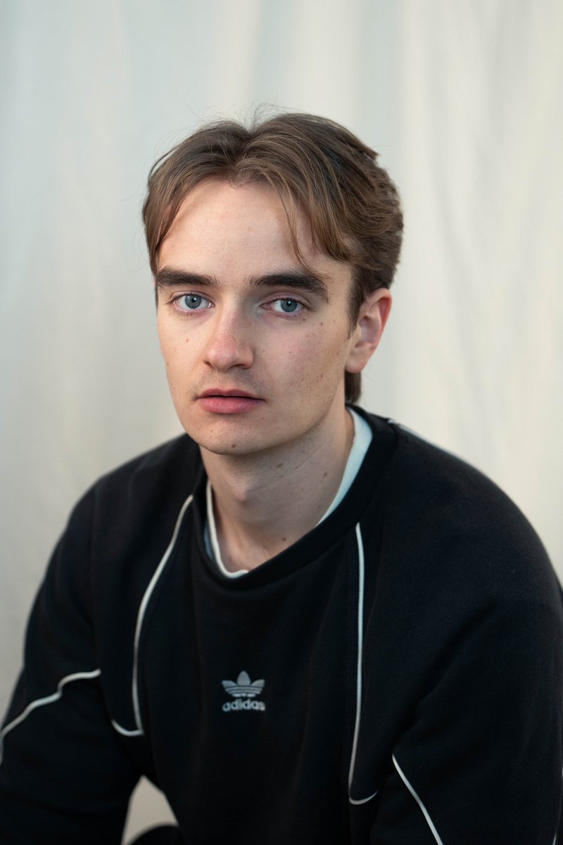 chapple_tom's tweet photo. New headshots, courtesy of @its_storeytime 
https://t.co/aweUf9iWWT https://t.co/dIyQjD3fsn