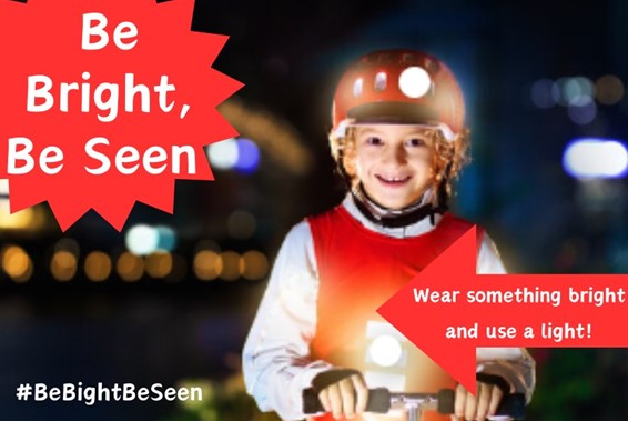 Active_Bristol's tweet image. January is the final #BeBrightBeSeen month, but it is still as important as ever to wear bright, reflect clothing and use a light at night. Remember: wear something bright and use a light! Keep travelling actively and Be Bright Be Seen! 😎🚴‍♂️🔦 #BeBrightBeSeen