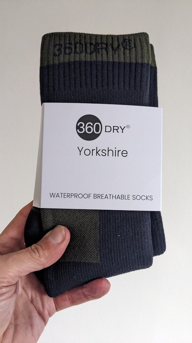 fellrunningguid's tweet photo. Got these 360Dry waterproof, breathable socks, just in time for the snow melt. ๐
Discount code FELL15 gives you 15% off.
#fellrunning #trailrunning #waterproofsocks https://t.co/On3N5Ph6yM