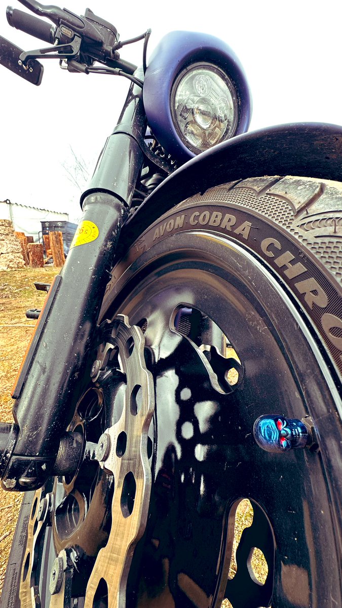 BertaPontes's tweet photo. El placer de dar una vuelta por Valladolid durante la concentración motera Pingüinos 2025  🏍️🐧 https://t.co/FMGBagE14g