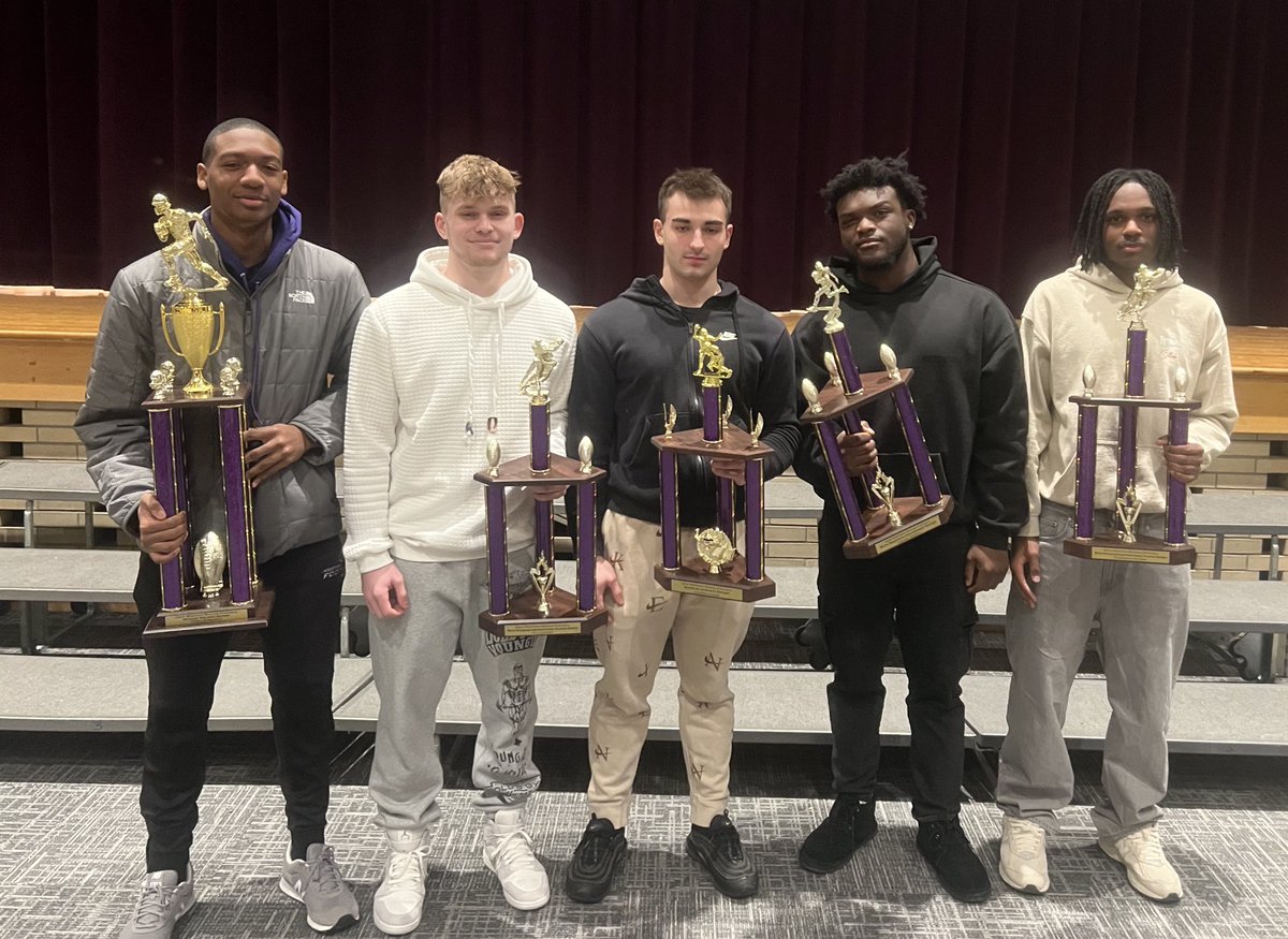 Congratulations to our award winners. Chris Kirkland, Eli Cooper, Jackson Liller, Dennis Harris, and Curtjuan Moore. Great night at WB Football Awards night.