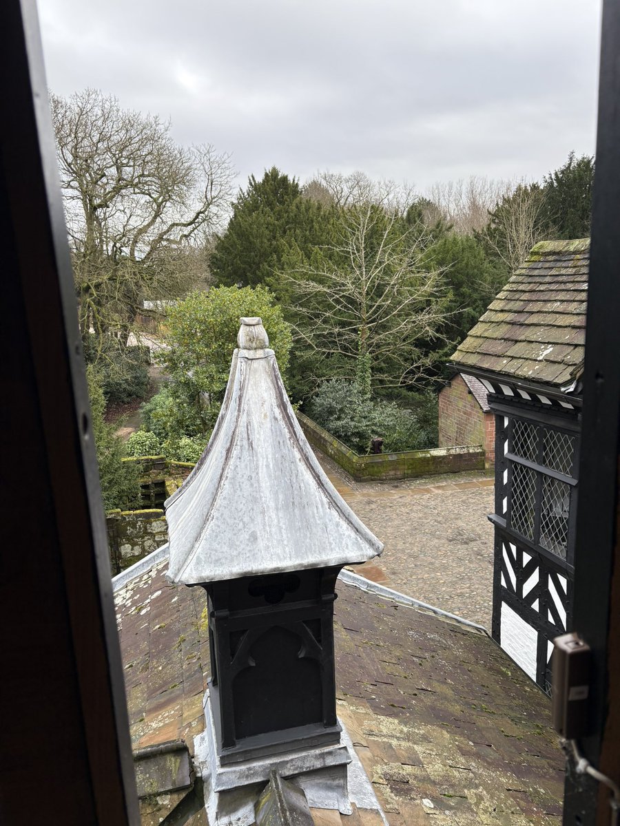 sarahwiggins02's tweet photo. Just your average day at work today… I got to venture into the roof space at Speke Hall this morning! I braved going into the priest holes, saw some very old graffiti and I got to stand outside on the roof.

No day is ever the same, my job is literally the coolest. 📸 https://t.co/Ga8mScytZm