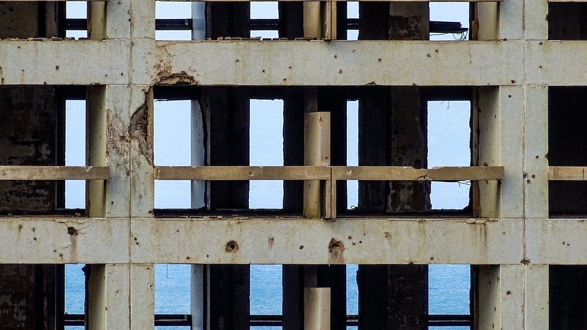 "L'interminable Guerre du Liban ne prendra fin que lorsque ceux qui l’ont faite ne seront plus au pouvoir." 

En 2022, j'ecrivais cette phrase dans Silo (in Ce Qui Nous Arrive, Édtions Inculte), c'est peut-être ce qui est enfin en train de ce produire aujourd'hui. 🇱🇧#NawafSalam