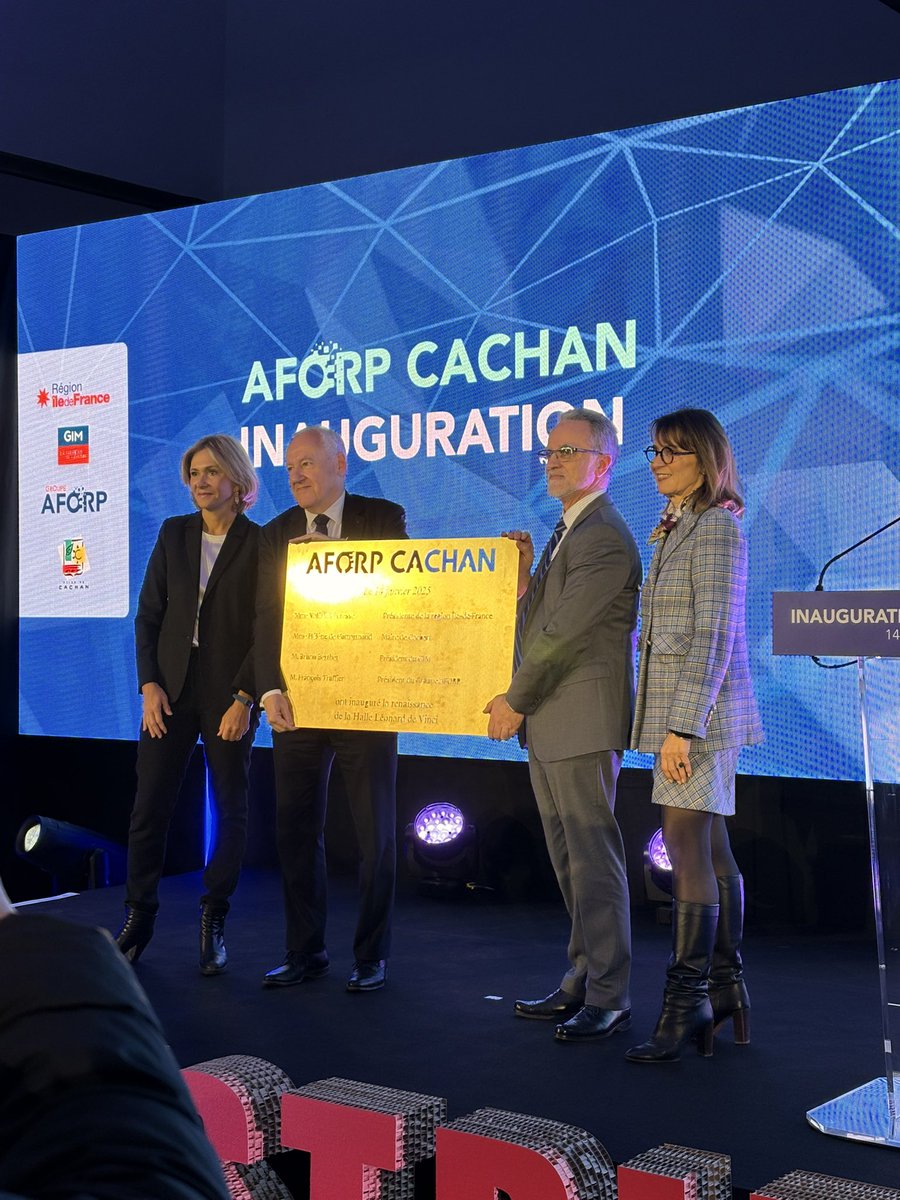 Hélène de Comarmond tweet media