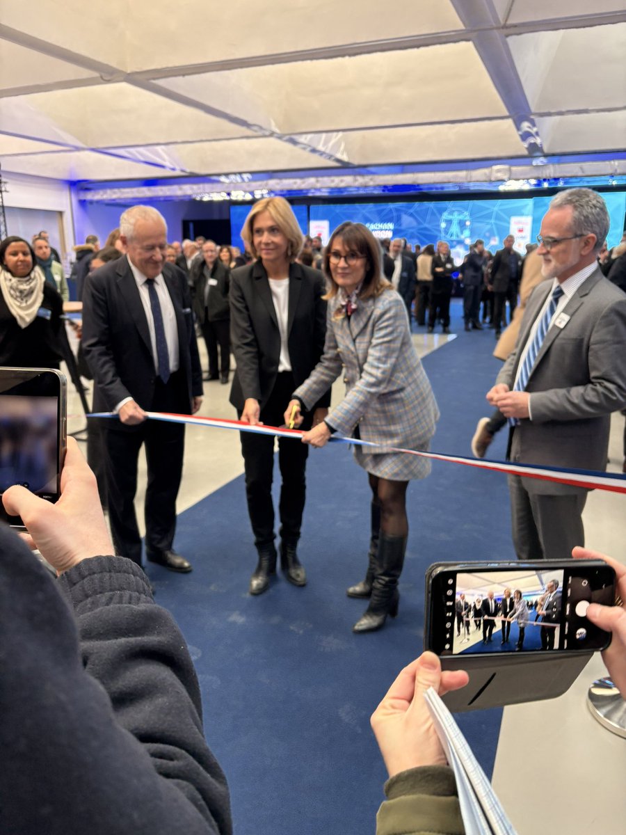 Hélène de Comarmond tweet media