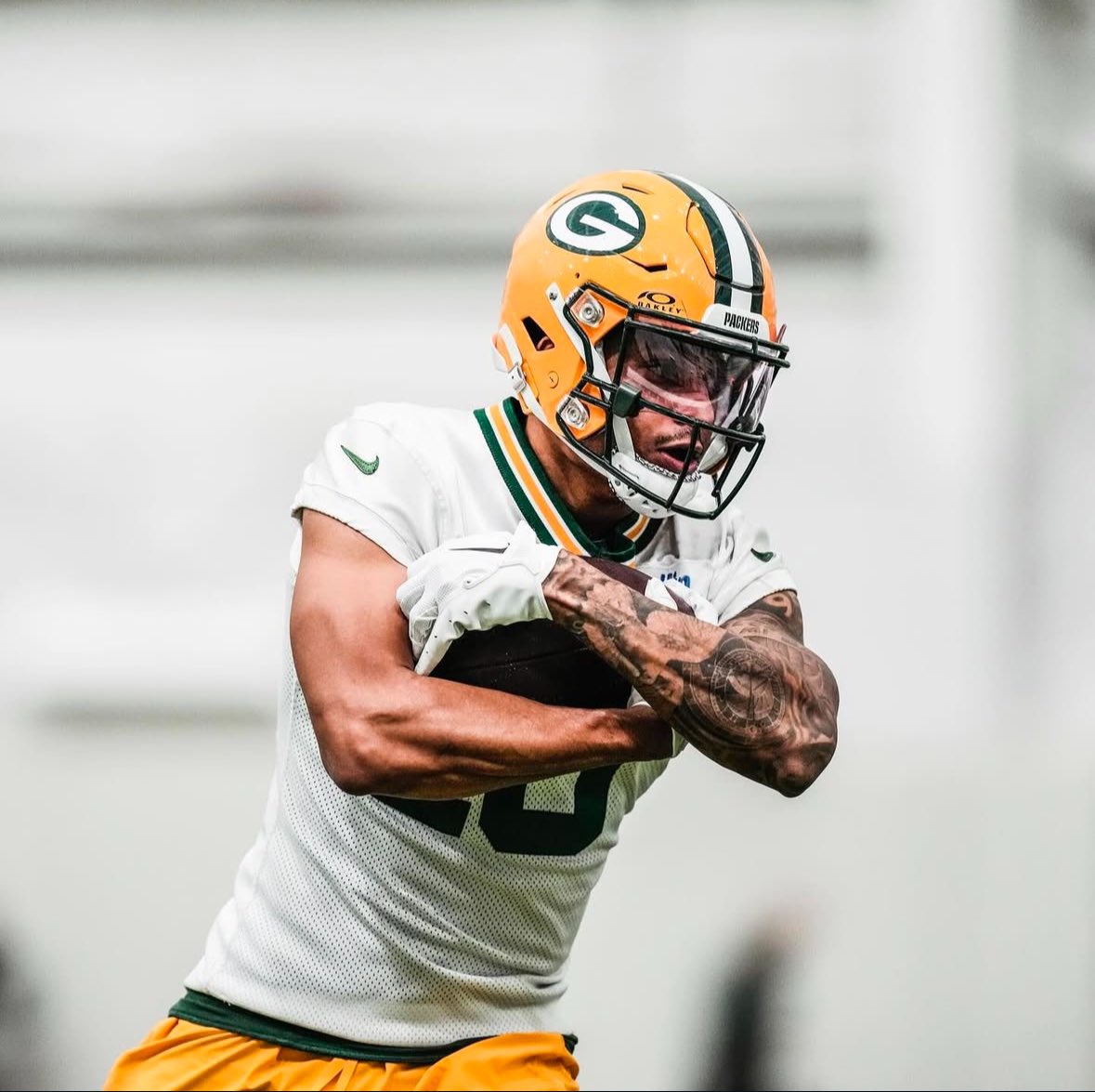 HendersonQBU's tweet image. FREE VIRTUAL MEETING TONIGHT with former NFL WR and current Financial Advisor Thyrick Pitts Jr. One of the best players I got to enjoy playing with and an even better human being! Message me for details!

#HendersonQBTraining