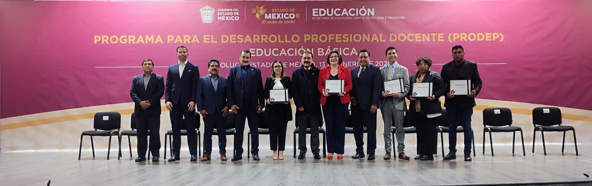 SEIEM_'s tweet photo. Este lunes, el Director General de #SEIEM, Dr. Magdaleno Reyes Ángeles, acompañó al titular de la @SeducEdoMex, Miguel Ángel Hernández Espejel a la estrega de reconocimientos a las y los maestros que participaron en el #PRODEP de Educación Básica, https://t.co/PFTXcTGKKp