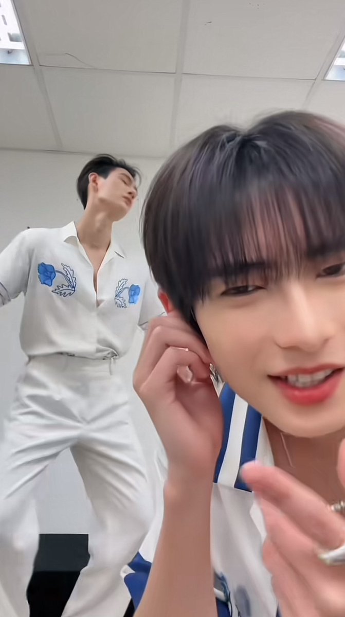 iyvinThvk97's tweet photo. Finally Poohpavel version is out 🤭❤️🎀 they’re have so much energy 5555 
#Poohpavel #Babehopers #pavelphoom #Ppoohkt #BabeCats #Poohhoppers https://t.co/eh8s4gHwJJ