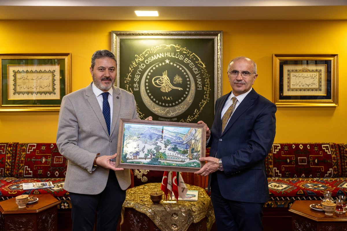 samiermbb's tweet photo. Es-Seyyid Osman Hulûsi Efendi Vakfı’nı ziyaret ederek, gönül ve hizmet yolunda gerçekleştirdikleri güzel çalışmaları yerinde gördük. 

Bu anlamlı çalışmalara öncülük eden tüm vakıf yöneticilerine ve gönüllülerine teşekkür ediyorum. https://t.co/TZ6g4aKzfk