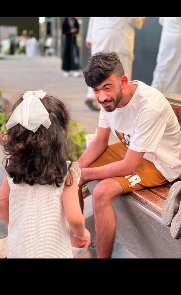 من يبي مقاطع الحلوو ذا ؟