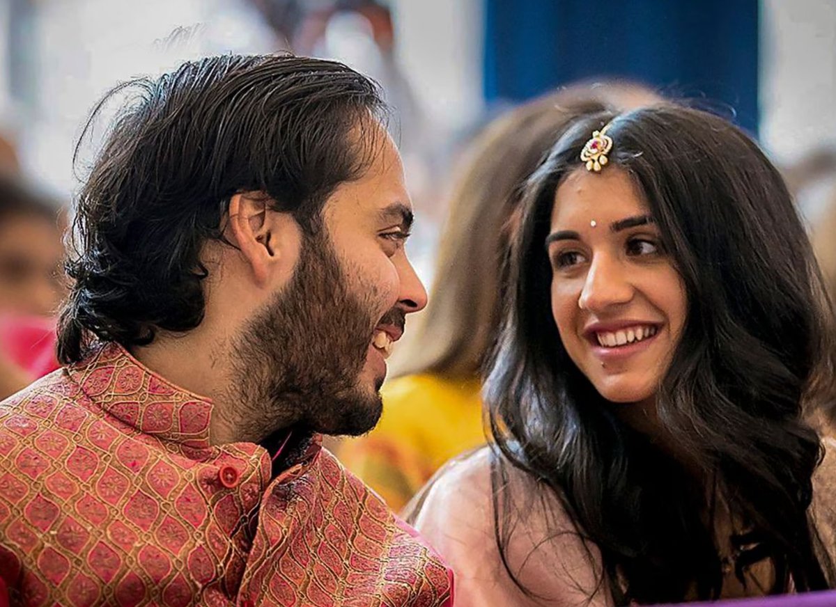 Forever grateful for the love and strength you bring into my life, Radhika. 💖 Here's to building dreams together and making every moment extraordinary. #LoveOfMyLife #RadhikaAmbani #AnantAmbaniDT