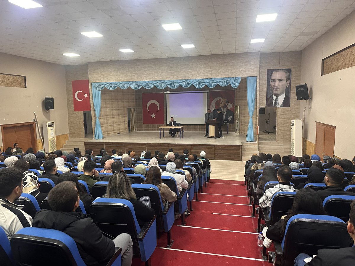 📌İlçe Milli Eğitim Müdürümüz Sayın Mehmet Asutay, ilçemize yeni atanan öğretmenlerin katıldığı “Aday Öğretmenlik Uyum Eğitimi Seminerlerini” ziyaret etti.