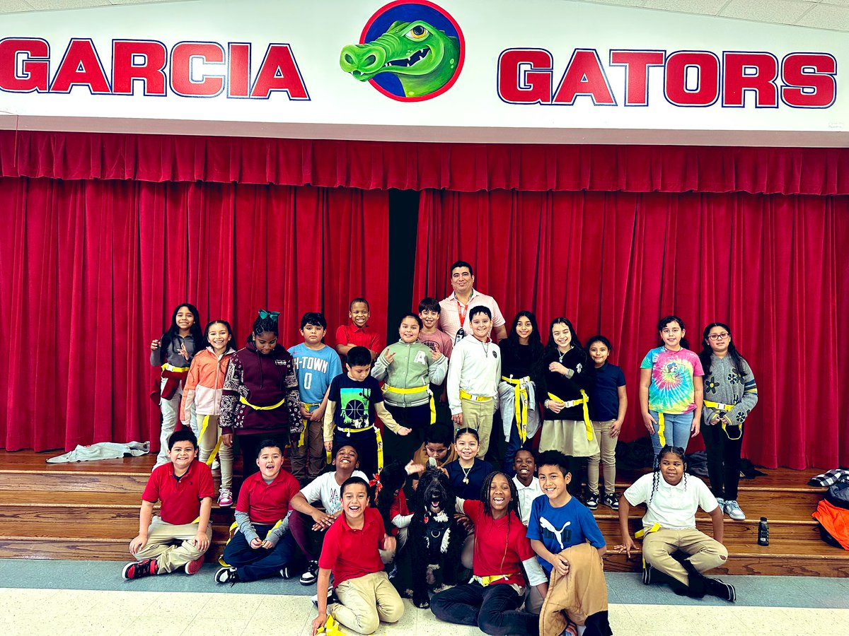 HISD PAWS (@hisdpaws) on Twitter photo We had a great visit <a href="/MacarioGarciaES/">Macario Garcia Elementary School</a>. Students were all smiles interacting with Justice! We had a great visit <a href="/MacarioGarciaES/">Macario Garcia Elementary School</a>. Students were all smiles interacting with Justice!