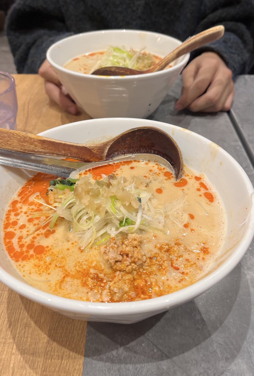 fumo____3's tweet photo. 坦々麺！
思ってたより辛めだったぁ
好きな人のペース配分良すぎて焦らず食べれた🥹 https://t.co/EWU5Jae7CR