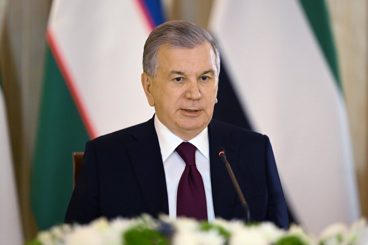 president_uz's tweet photo. President Shavkat #Mirziyoyev met with #UAE🇦🇪 Investment Minister Mohamed Hassan Alsuwaidi, CEO of @Adq_Official, and leaders from @ADPortsGroup, #Tadweer, #PlenaryGroup, and #DUCAB to advance projects in infrastructure, energy, transportation, and mining. https://t.co/PuhHTjat0z