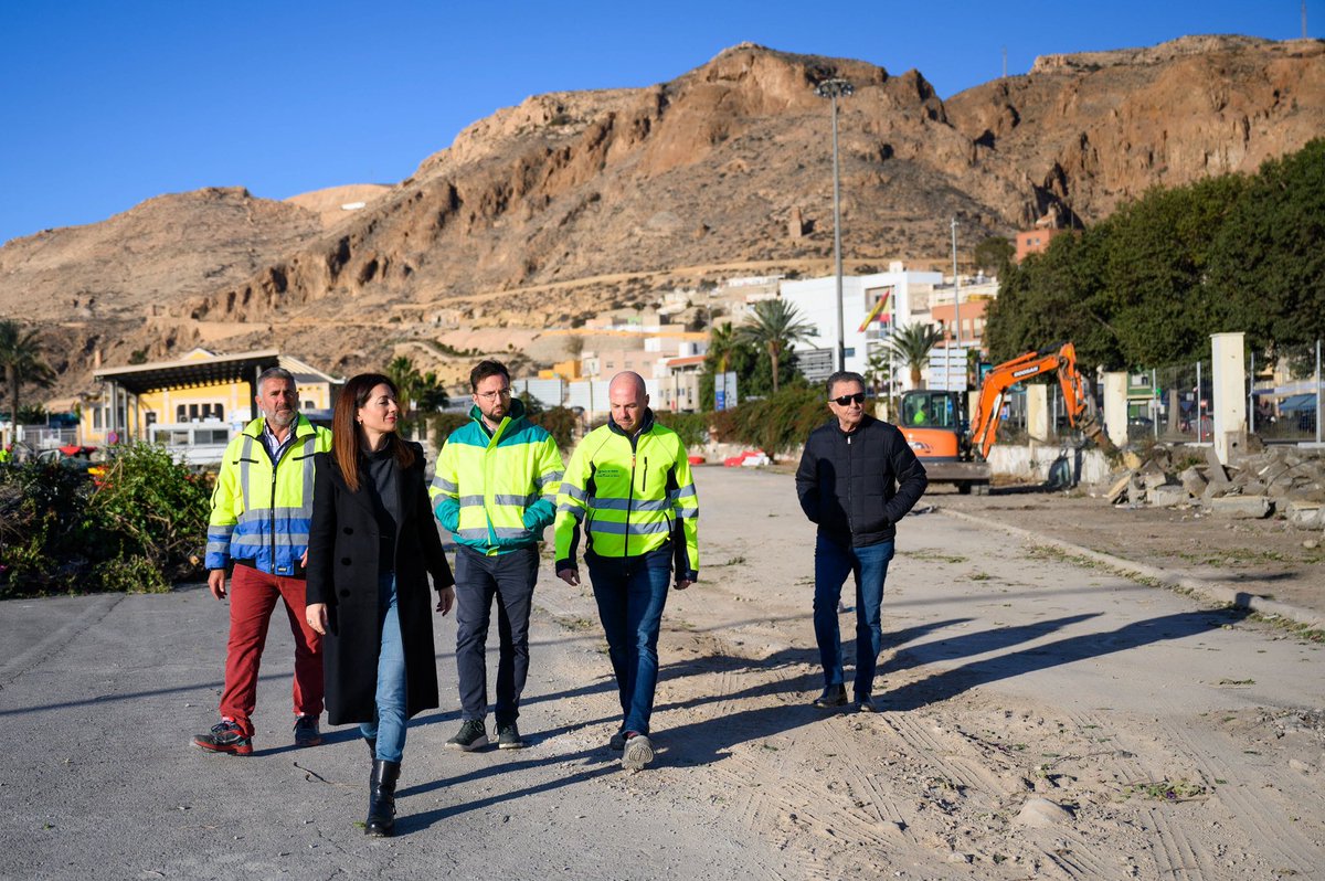 Puerto de Almería tweet media