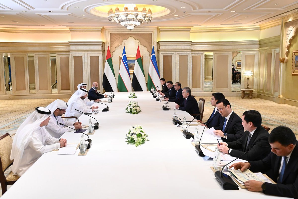 president_uz's tweet photo. President Shavkat #Mirziyoyev met with #UAE🇦🇪 Investment Minister Mohamed Hassan Alsuwaidi, CEO of @Adq_Official, and leaders from @ADPortsGroup, #Tadweer, #PlenaryGroup, and #DUCAB to advance projects in infrastructure, energy, transportation, and mining. https://t.co/PuhHTjat0z