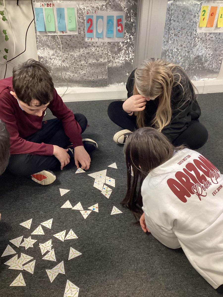 KeirHardieMem's tweet photo. Active maths helping primary 7 to practise a range of skills relating to fractions. #ActiveMaths https://t.co/WWkbRkpPcB