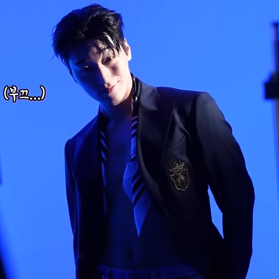 twilighteez's tweet photo. โทษนะคะที่รัก                          เธอยังฟังอยู่ไหม? https://t.co/x0u9YnOuvq