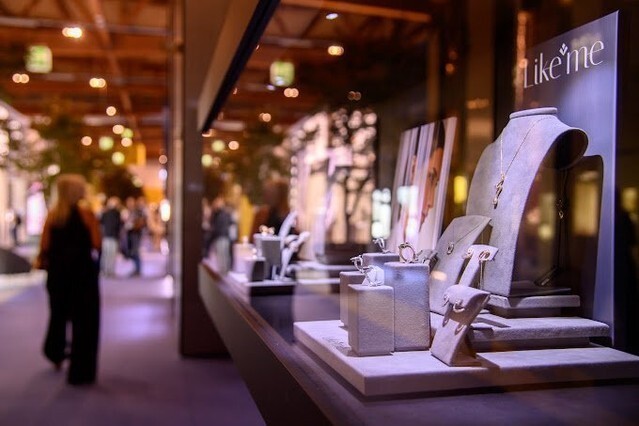 worldgoldday's tweet photo. ✨ Crafting the Future of Jewelry: Highlights from Vicenzaoro 2025

The 71st edition of Vicenzaoro, Europe’s largest jewelry and goldsmithing trade show, is back with a bang! Running from January 17 to 21, 2025, the theme “Crafting the Future” reflects i… https://t.co/XA6AISv5pK https://t.co/xRIP5QUq6T