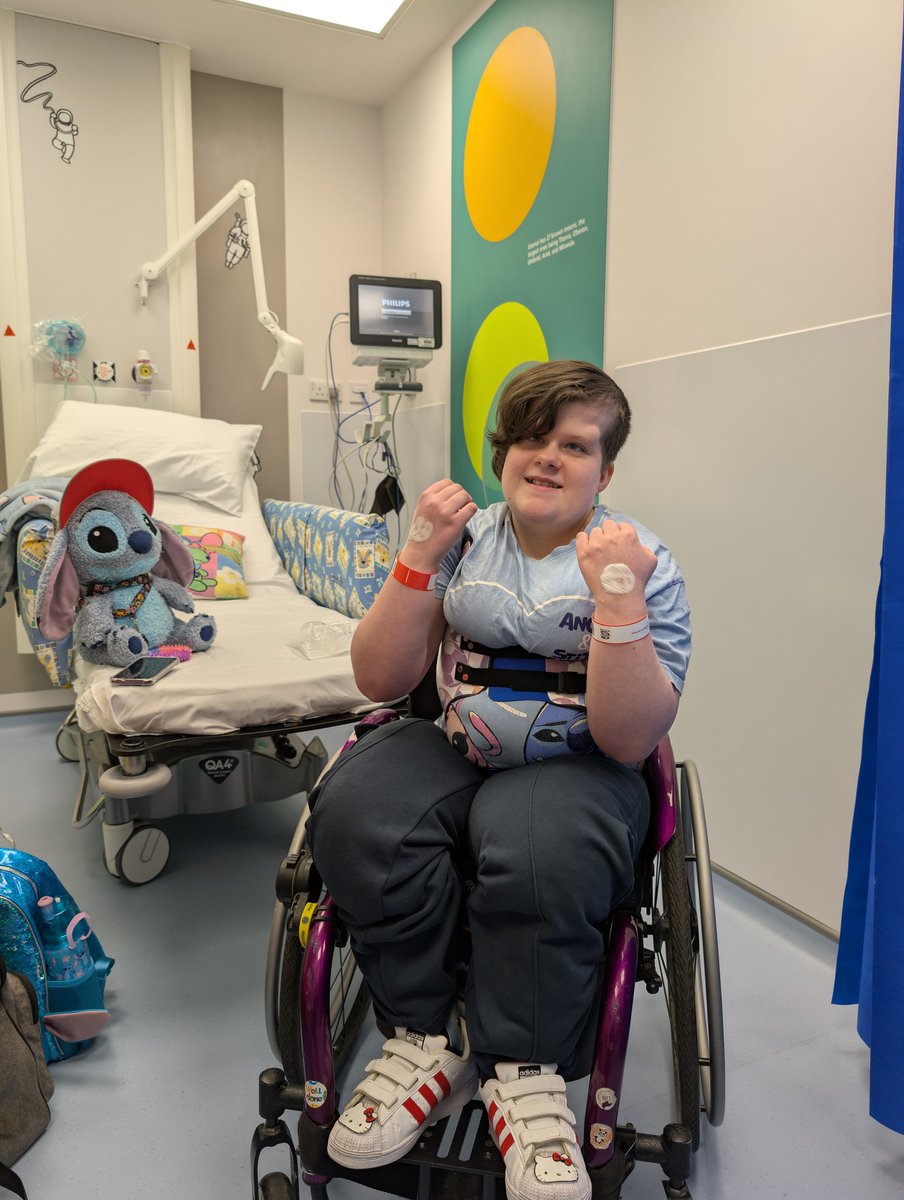 I'm at the Evelina Childrens Hospital Day Surgery Unit today, for a minor and routine bladder Operation.

My 1st time in their new unit and already Very pleased and positive with a calm and Friendly atmosphere.

#evelina #summersstory #disability #daysurgery #hospital