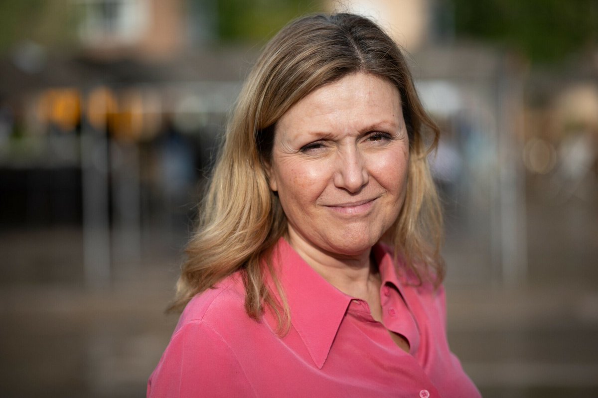 le_Parisien's tweet image. Yaël Braun-Pivet demande un examen rapide du texte sur la fin de vie.

La présidente de l'Assemblée nationale voudrait un examen du texte à partir du 3 février, comme s'y était engagé le précédent gouvernement.

➡️ l.leparisien.fr/pdGz