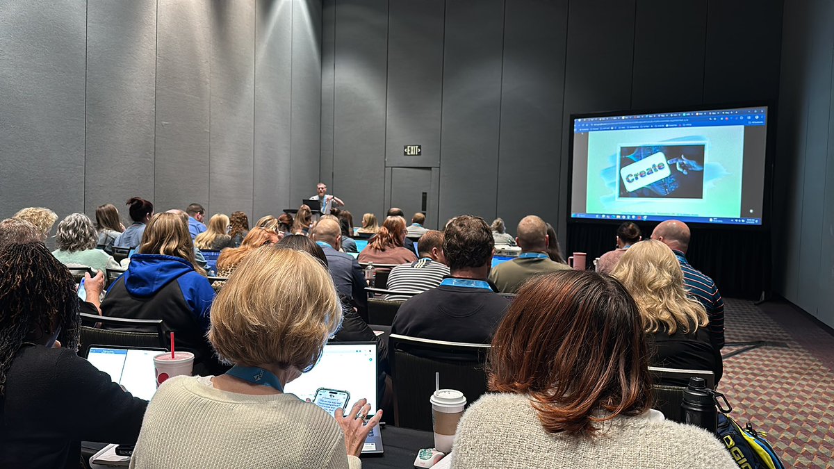 #FETC2025 Great start to the day with <a href="/PHausEDU/">Patrick Hausammann</a> "10 Teacher Tested Uses of AI."
<a href="/trishhinchman/">Trish Hinchman</a>