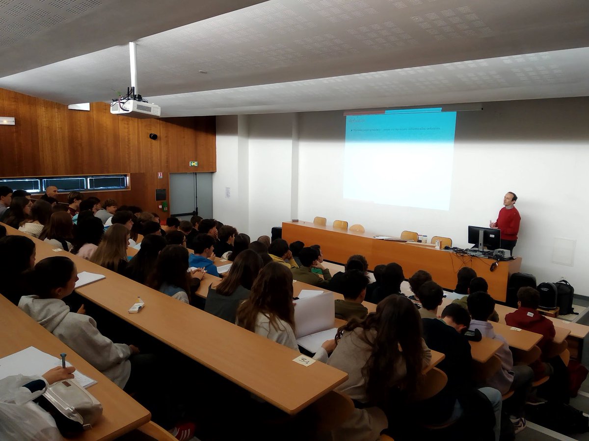 MathsAcNice (@mathsacnice) on Twitter photo 📣Animation du réseau des labomaths et des clubmaths de <a href="/AcademieNice/">Académie de Nice</a>: conférence de Laurent Monasse (<a href="/inria_sophia/">Centre Inria d'Université Côte d'Azur</a> <a href="/LjadNice/">LjadNice</a> ) sur la dynamique des pops pour tous les Maths Expertes <a href="/LgtSVeil/">Lycée Simone Veil</a> et les coordos des labos/clubsmaths.
🙏<a href="/LaboDeMath/">Laboratoire de Mathématiques - Lycée Simone Veil</a> et <a href="/LgtVeil/">LGT Simone Veil Valbonne compte officiel</a> pour l'accueil ! 📣Animation du réseau des labomaths et des clubmaths de <a href="/AcademieNice/">Académie de Nice</a>: conférence de Laurent Monasse (<a href="/inria_sophia/">Centre Inria d'Université Côte d'Azur</a> <a href="/LjadNice/">LjadNice</a> ) sur la dynamique des pops pour tous les Maths Expertes <a href="/LgtSVeil/">Lycée Simone Veil</a> et les coordos des labos/clubsmaths.
🙏<a href="/LaboDeMath/">Laboratoire de Mathématiques - Lycée Simone Veil</a> et <a href="/LgtVeil/">LGT Simone Veil Valbonne compte officiel</a> pour l'accueil !
