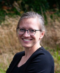Center for Electromicrobiology (@cemaarhus) on Twitter photo EM-Conference 2025: Meet the Keynote Speakers 1/5
<a href="/CUWelte/">Cornelia Welte</a>, Prof of Microbial Physiology at Radboud University, NL.
Expertise: Microbial physiology and environmental microbiology.
Research focus: Metabolism-Particularly microorganisms involved in the methane cycle.
Link below EM-Conference 2025: Meet the Keynote Speakers 1/5
<a href="/CUWelte/">Cornelia Welte</a>, Prof of Microbial Physiology at Radboud University, NL.
Expertise: Microbial physiology and environmental microbiology.
Research focus: Metabolism-Particularly microorganisms involved in the methane cycle.
Link below