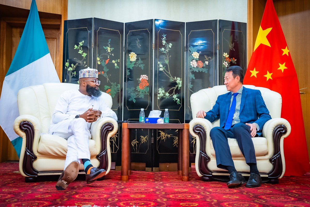 KSHalilu's tweet image. Collaboration is the key to #InfinitePossibilities — a principle I reaffirmed during my visit to H.E. Ambassador @YDunhai at the Chinese Embassy.

Guided by President @officialABAT’s vision for sustainable industrialization, our discussions explored @NASENIHQ’s initiatives in…